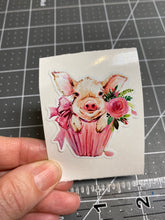 Load image into Gallery viewer, Mini Sticker K16 Pig Cupcake